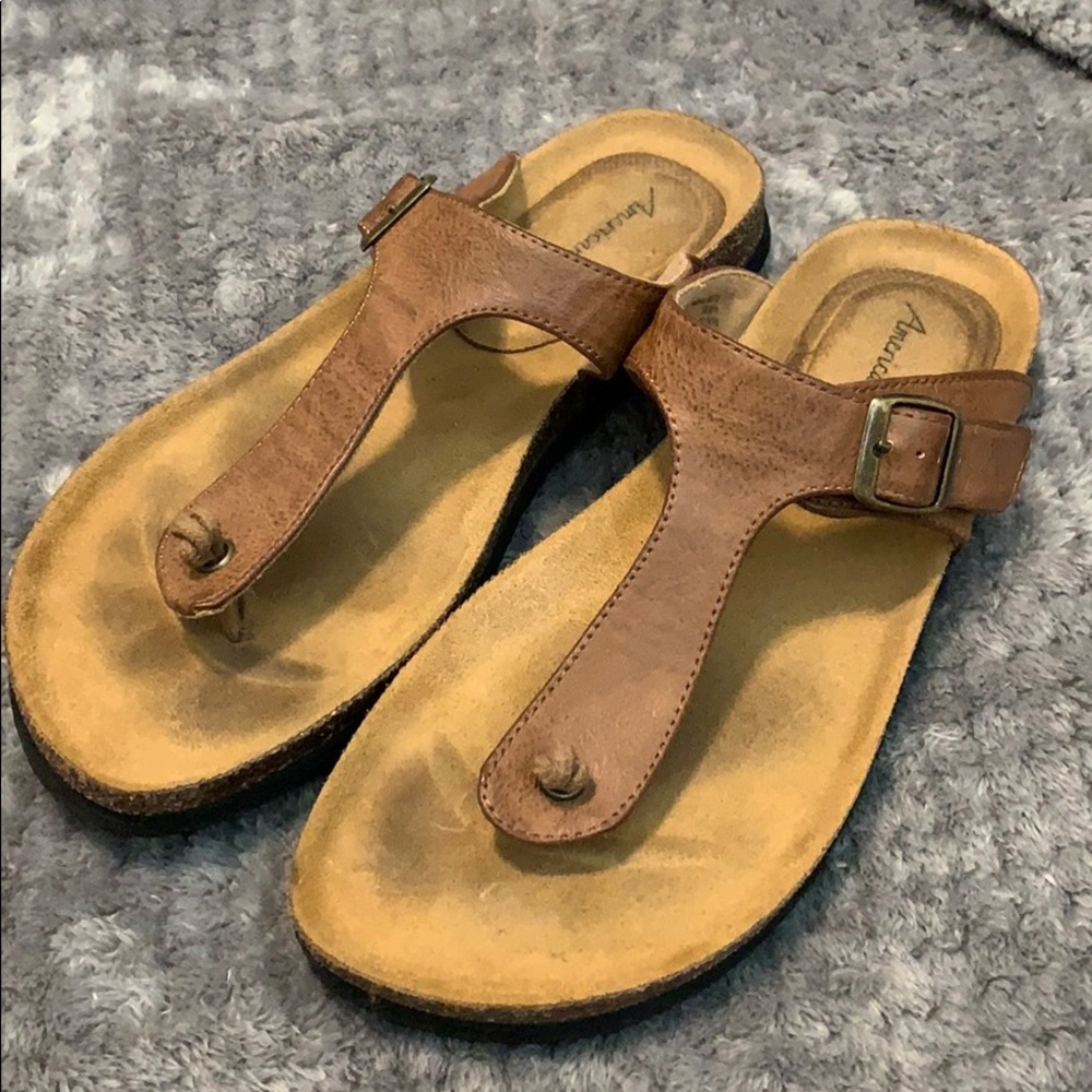 American Eagle sandals